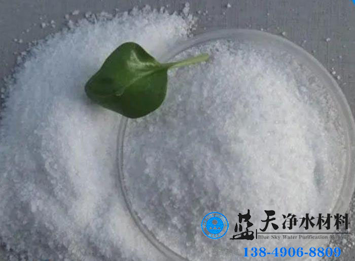 聚丙烯酰胺在使用時(shí)溫度過高很可能會(huì)出現(xiàn)水解現(xiàn)象.jpg